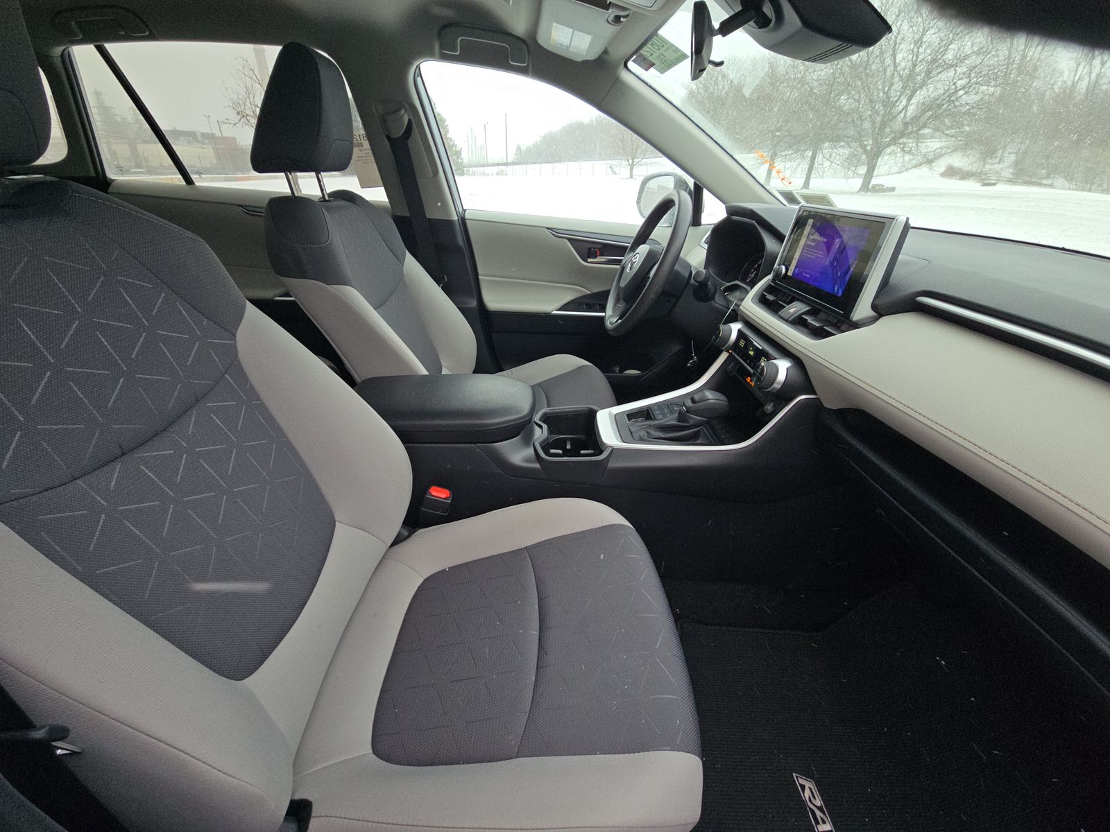 2024 Toyota RAV4 XLE AWD