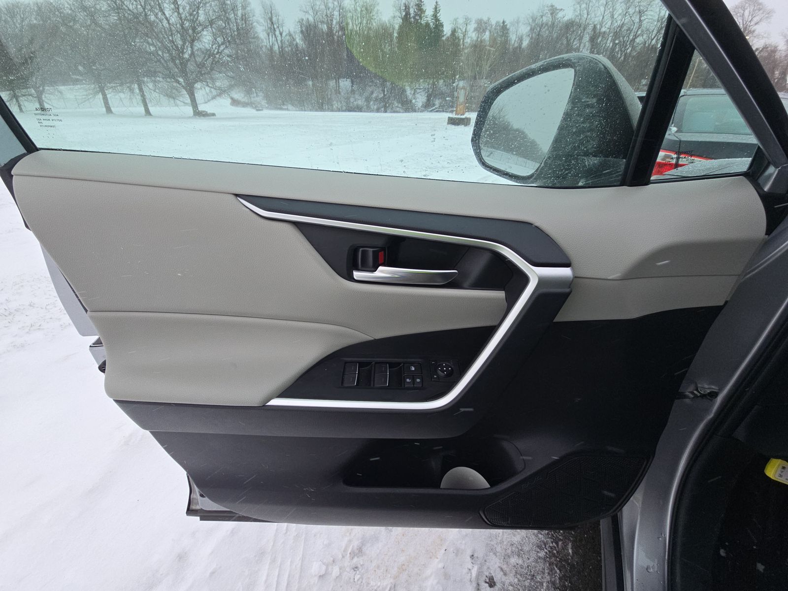 2024 Toyota RAV4 XLE AWD