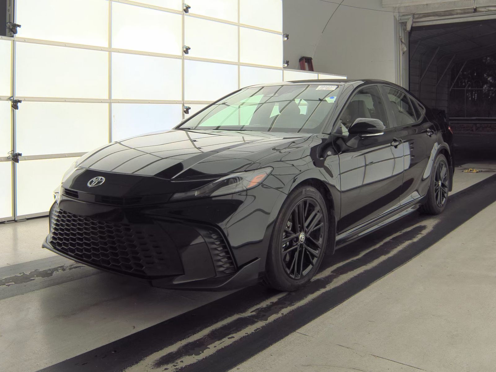 2025 Toyota Camry SE FWD