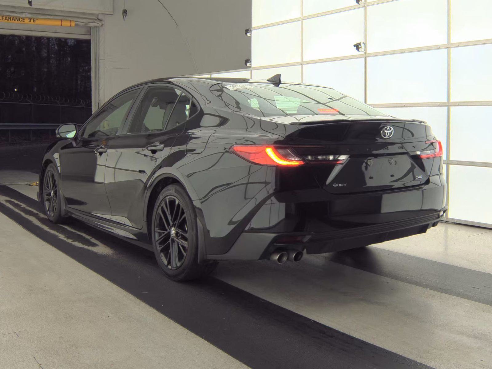 2025 Toyota Camry SE FWD