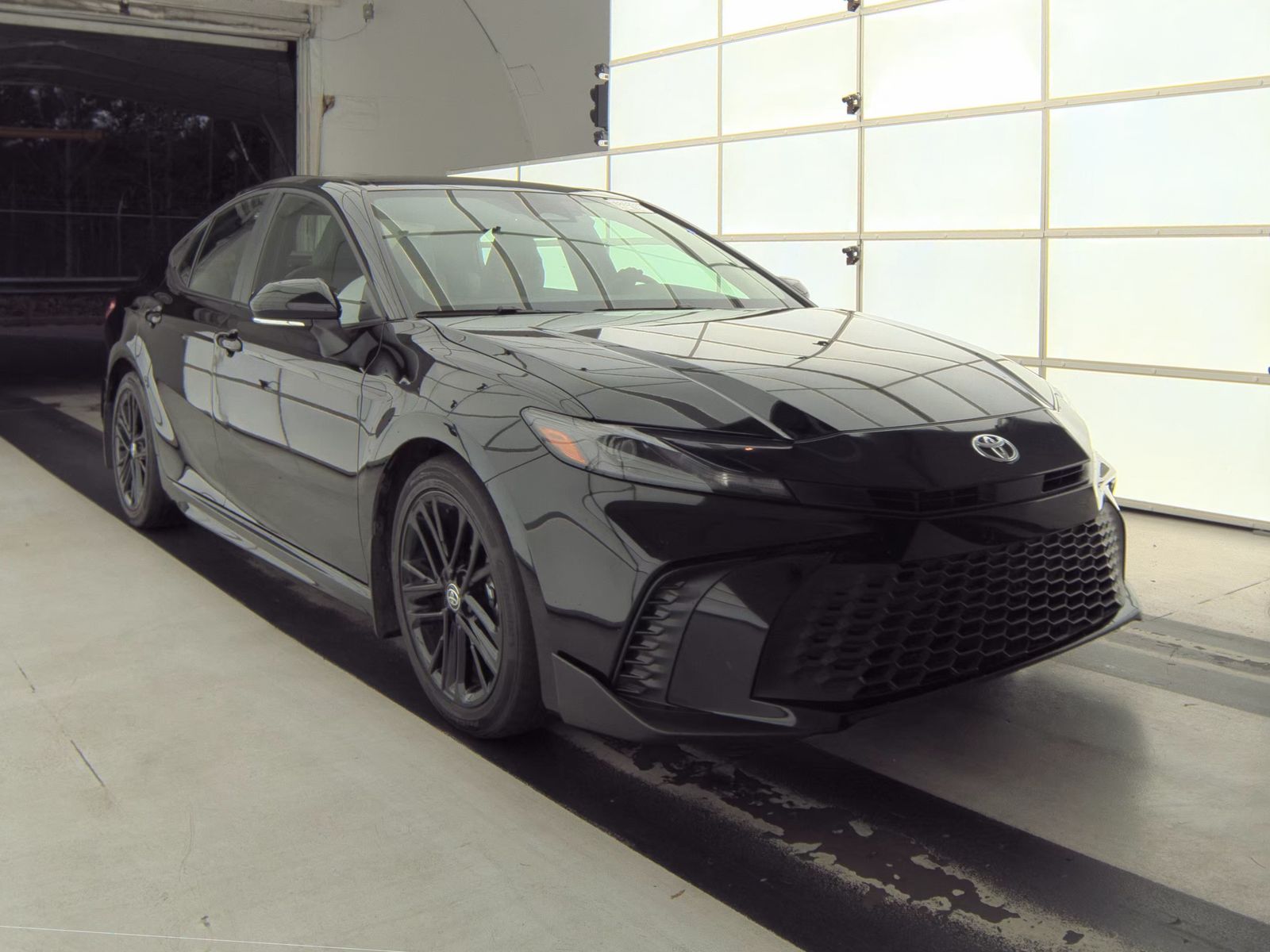 2025 Toyota Camry SE FWD