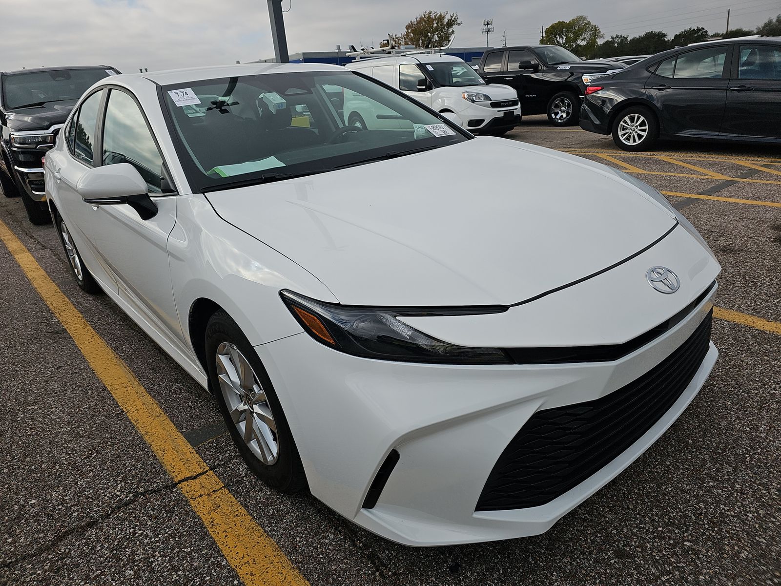 2025 Toyota Camry LE FWD