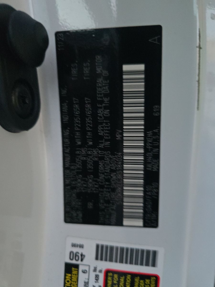 2024 Toyota Sienna LE FWD