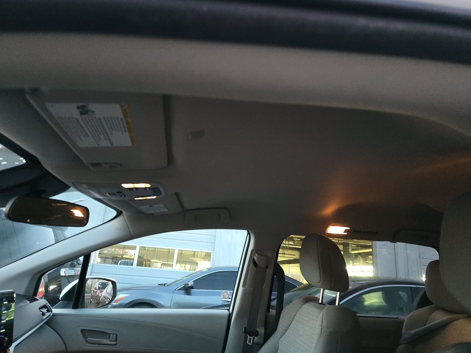 2024 Toyota Sienna LE FWD