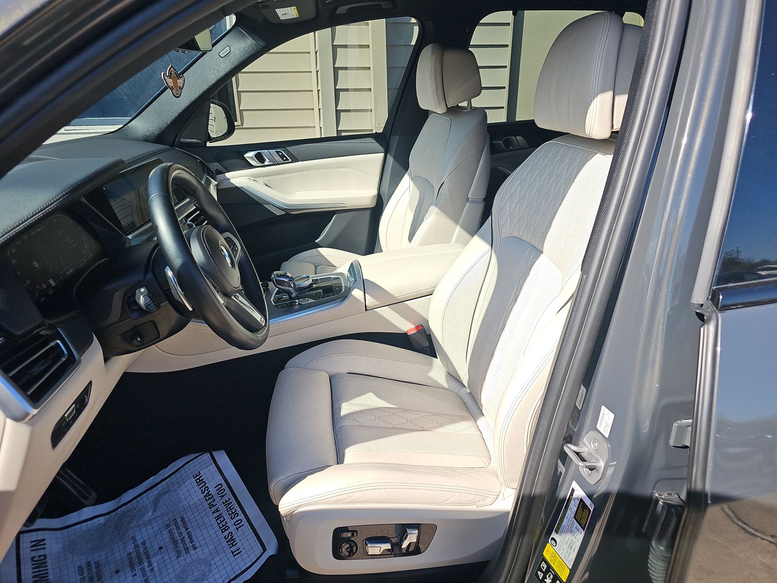 2023 BMW X5 M50i AWD