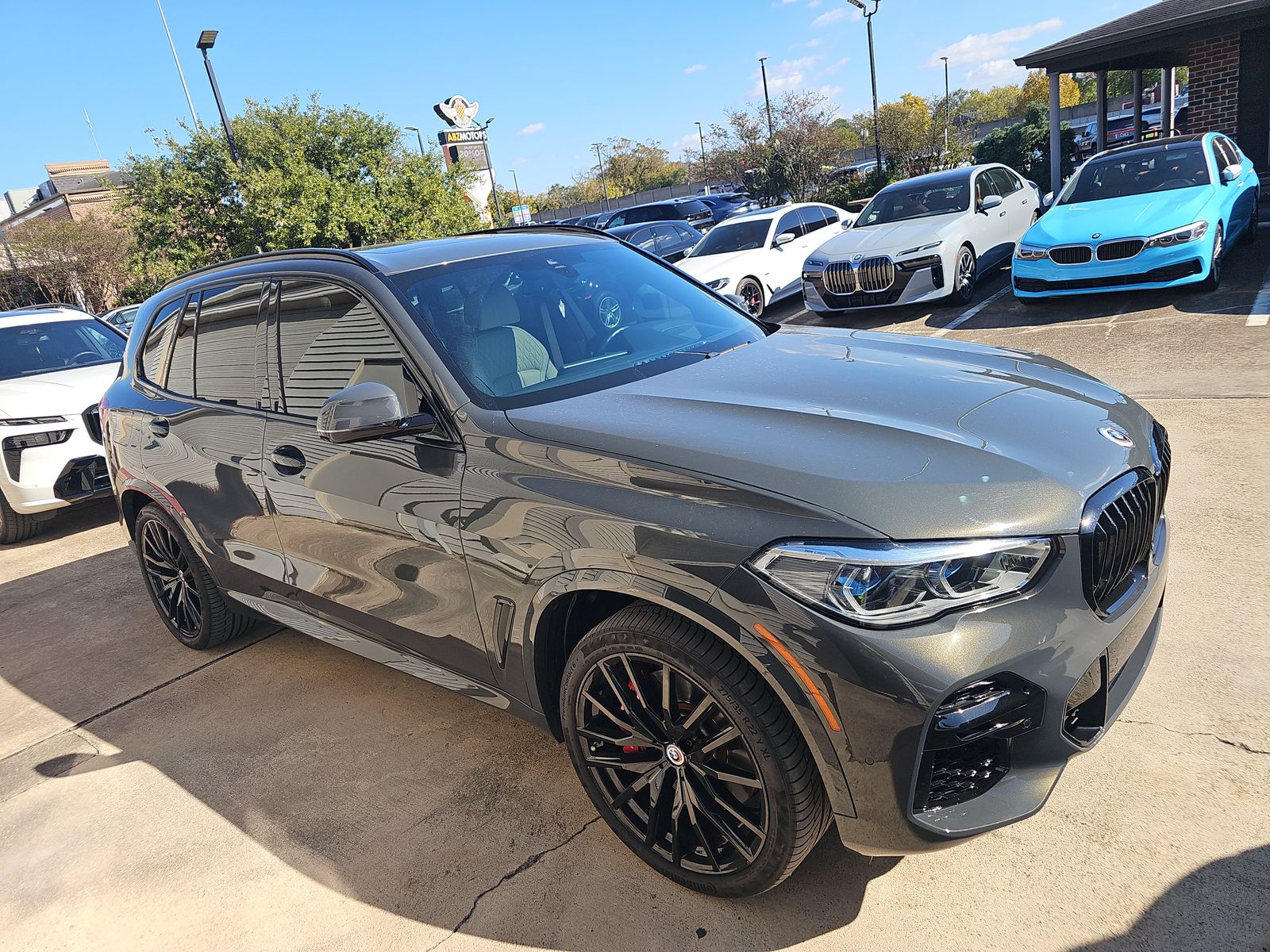 2023 BMW X5 M50i AWD