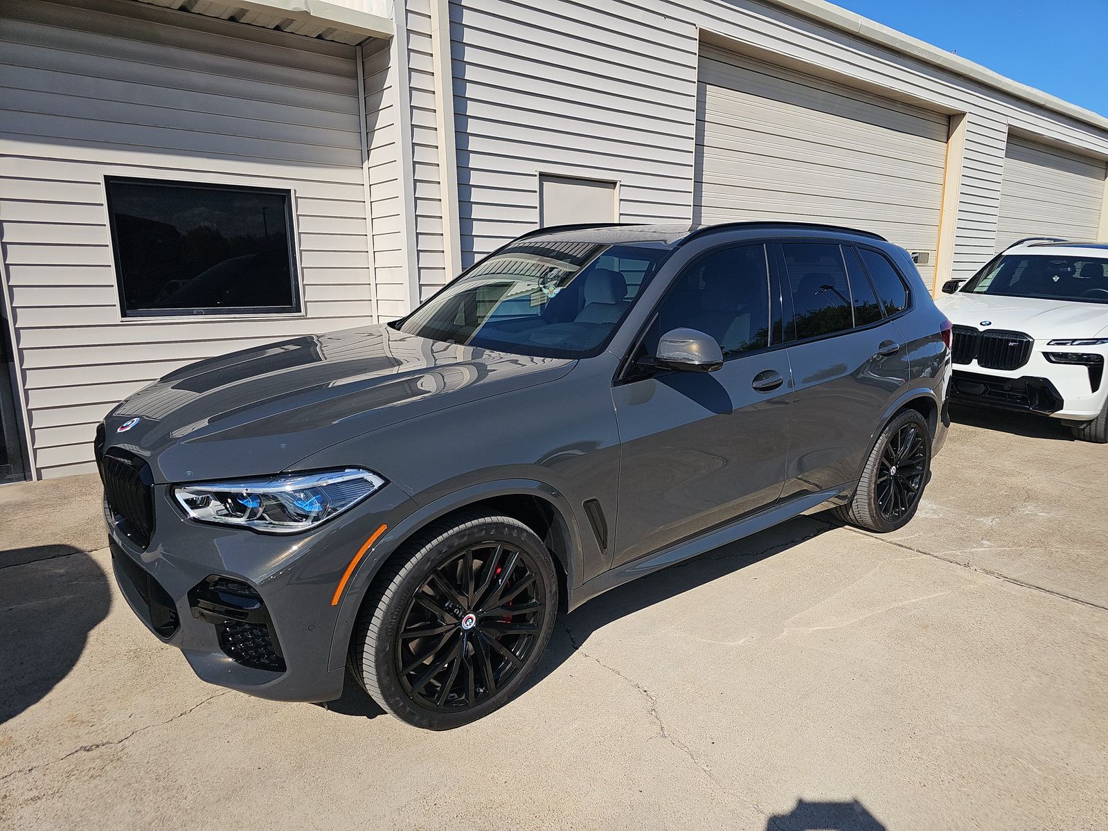 2023 BMW X5 M50i AWD