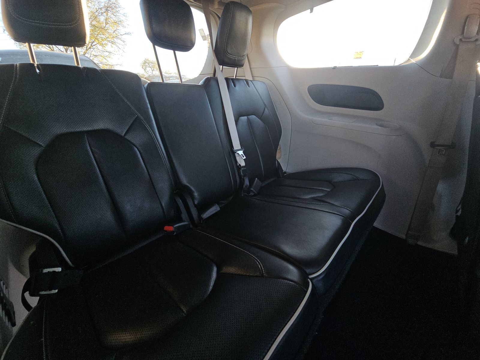 2023 Chrysler Pacifica Limited FWD