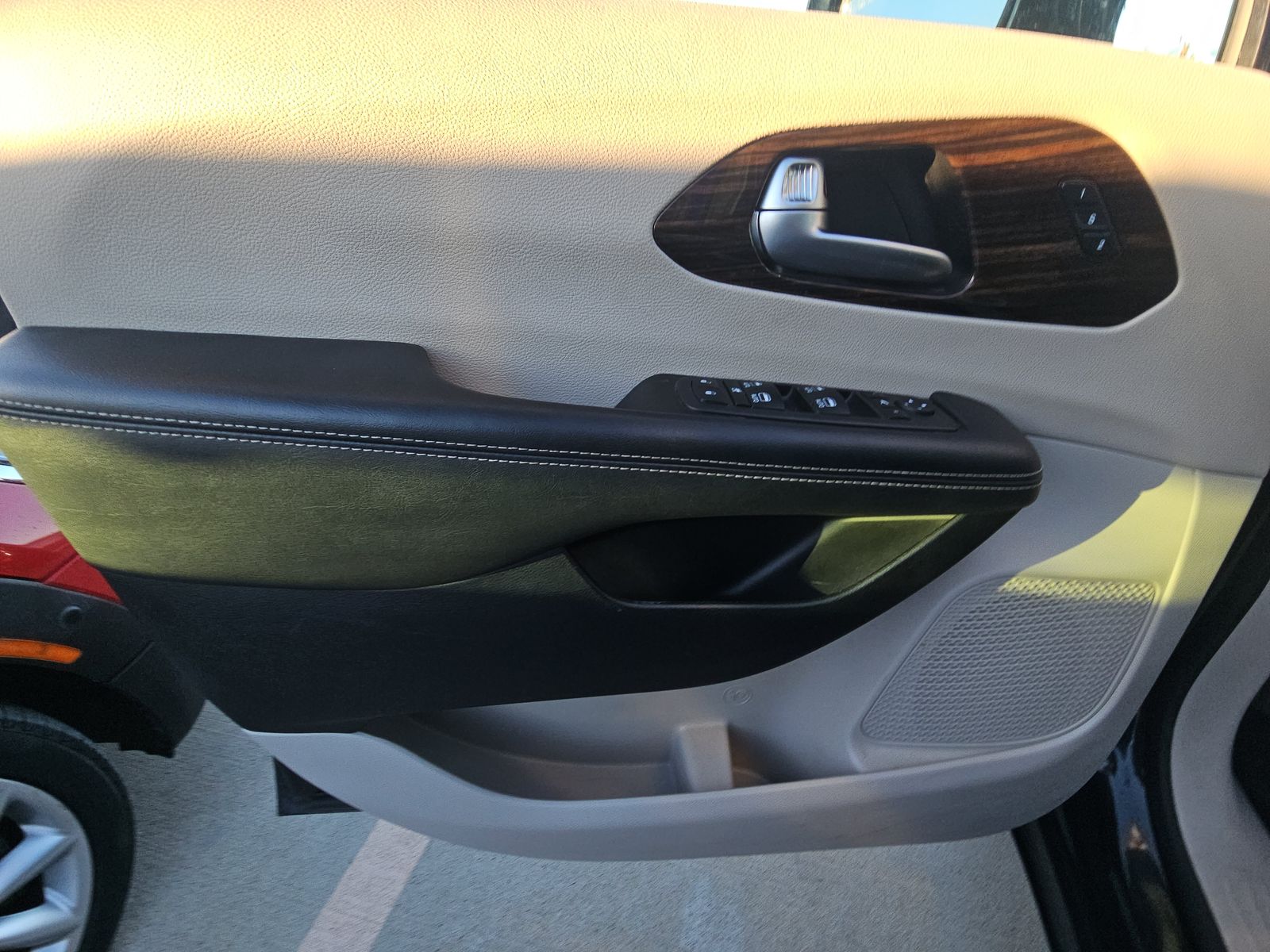 2023 Chrysler Pacifica Limited FWD