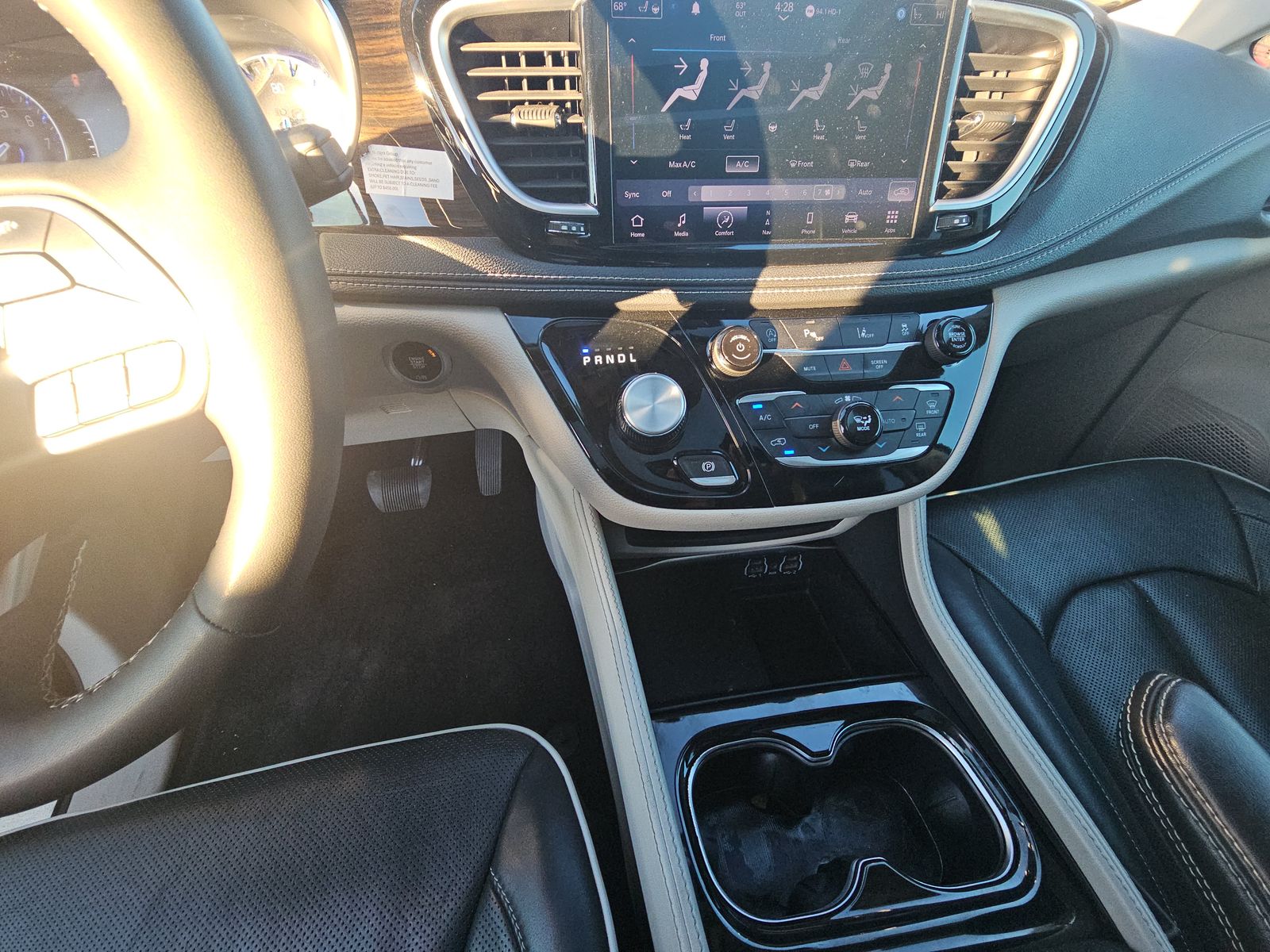 2023 Chrysler Pacifica Limited FWD