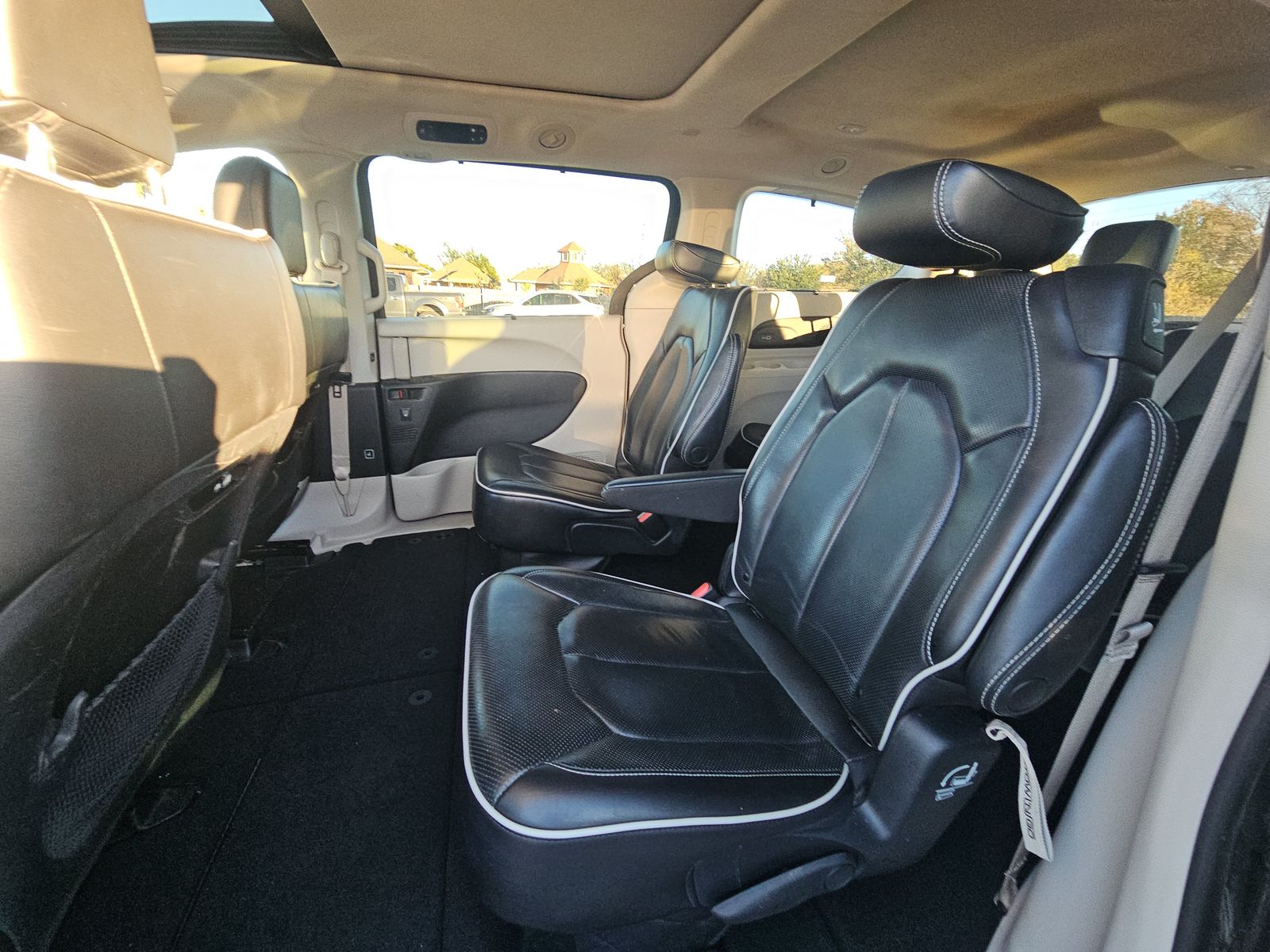 2023 Chrysler Pacifica Limited FWD