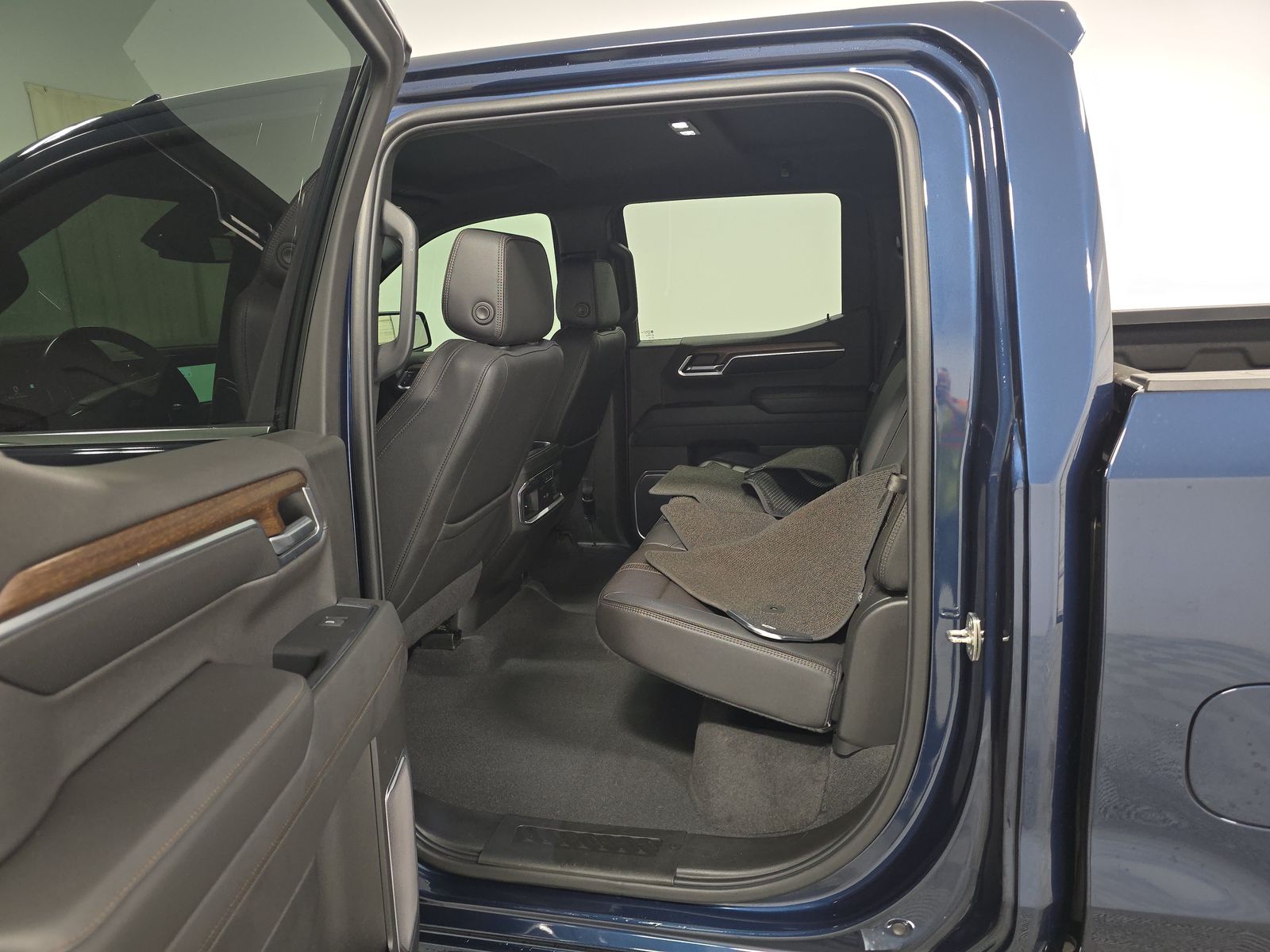 2022 Chevrolet Silverado 1500 High Country RWD