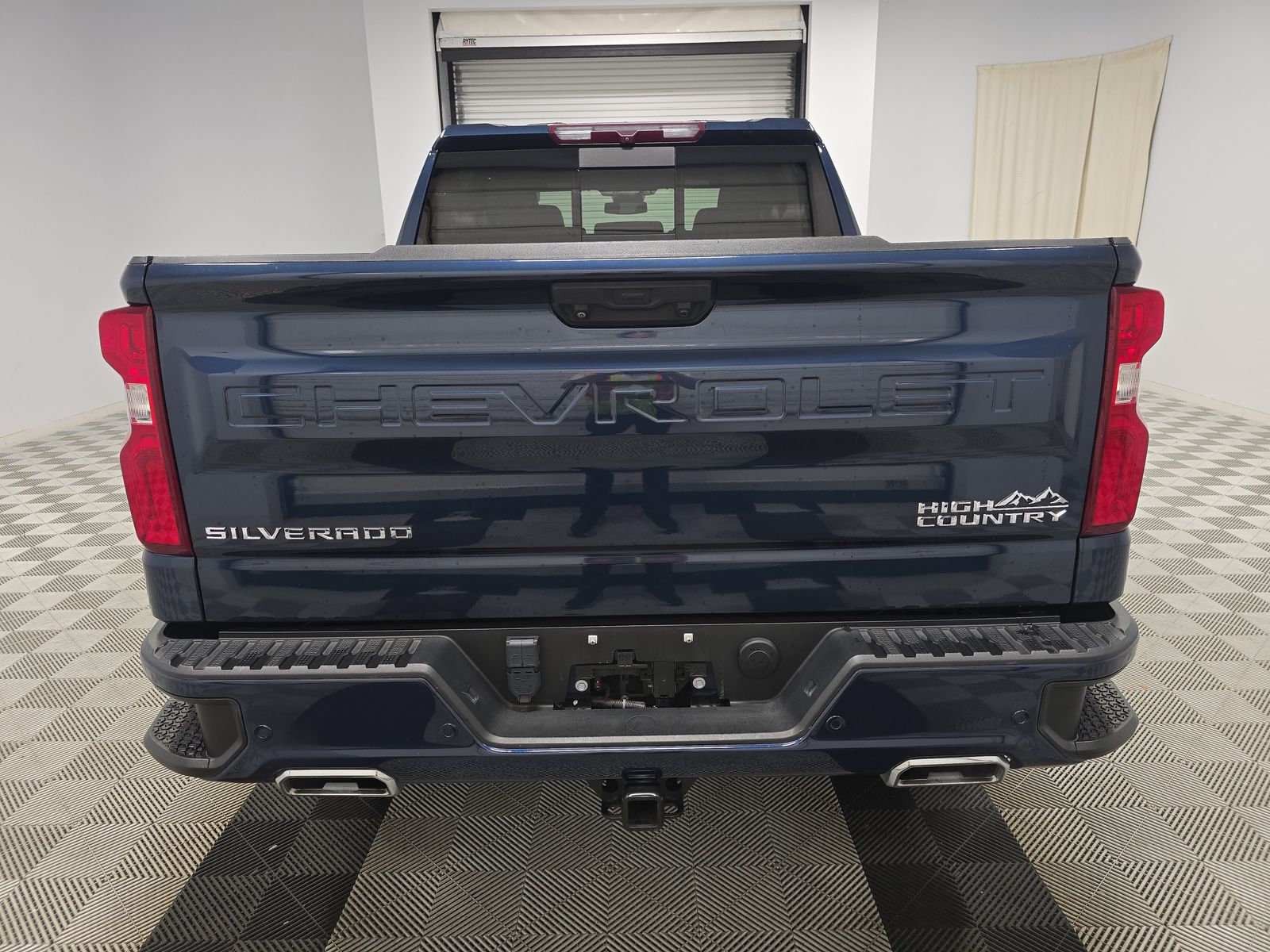 2022 Chevrolet Silverado 1500 High Country RWD