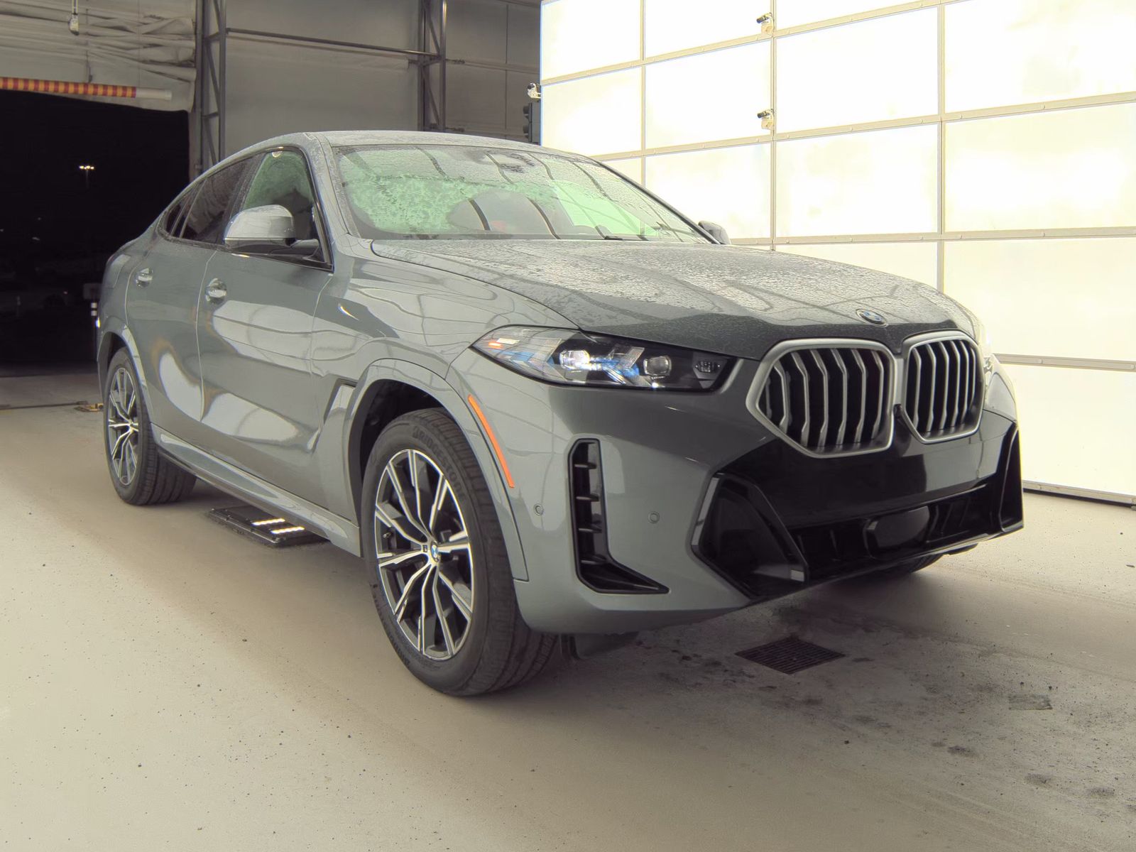 2025 BMW X6 xDrive40i AWD