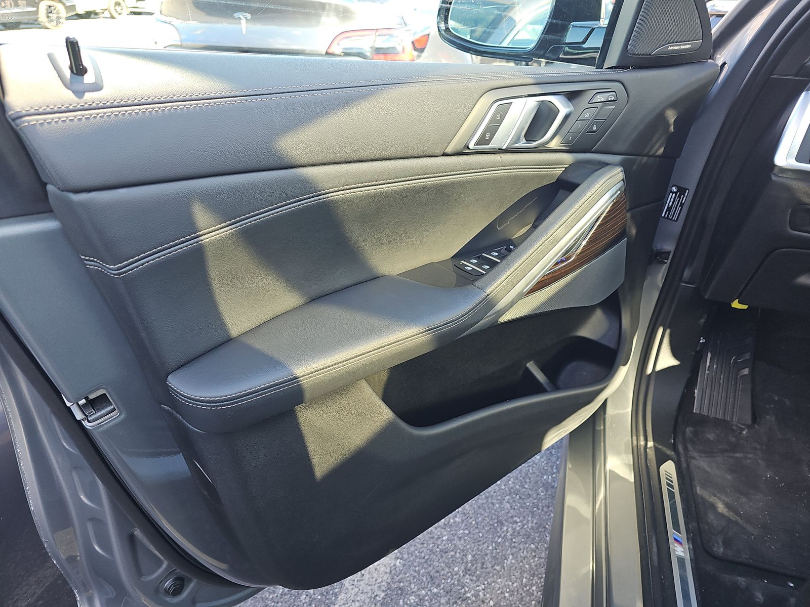 2025 BMW X6 xDrive40i AWD