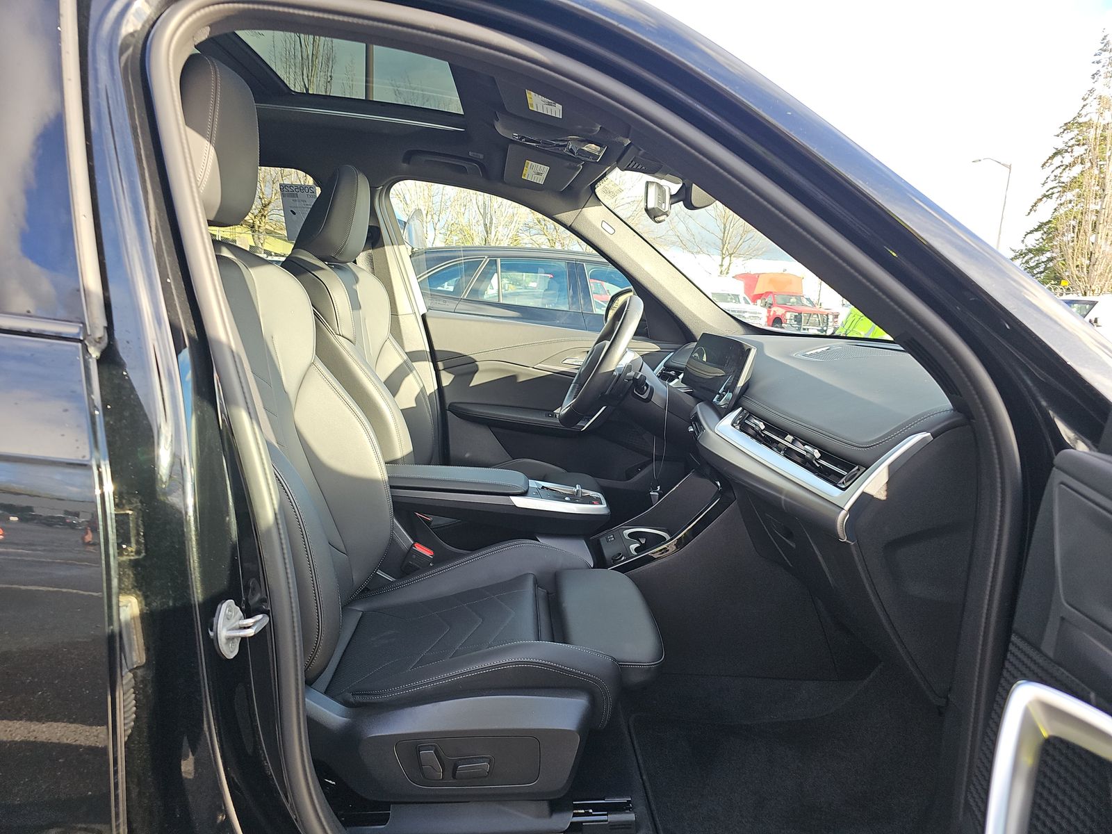 2025 BMW X1 xDrive28i AWD