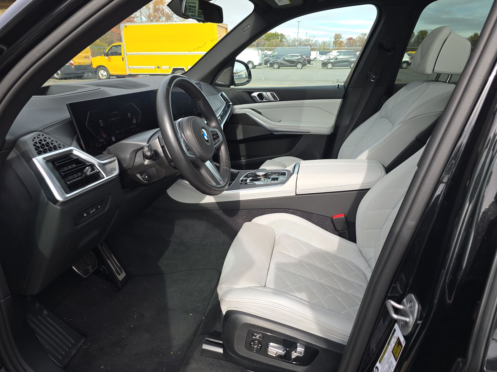 2025 BMW X5 xDrive40i AWD