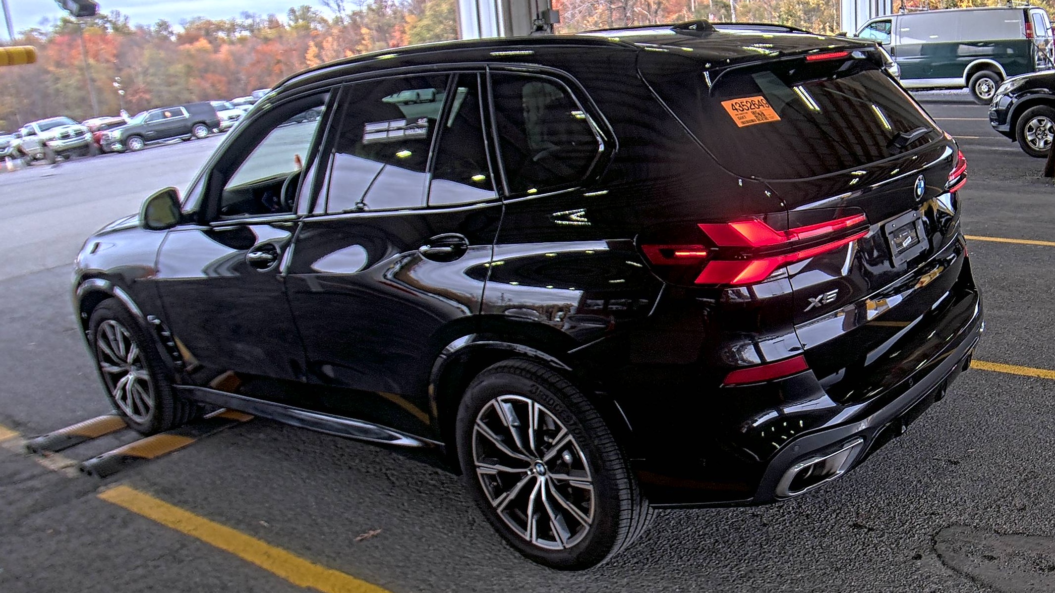 2025 BMW X5 xDrive40i AWD