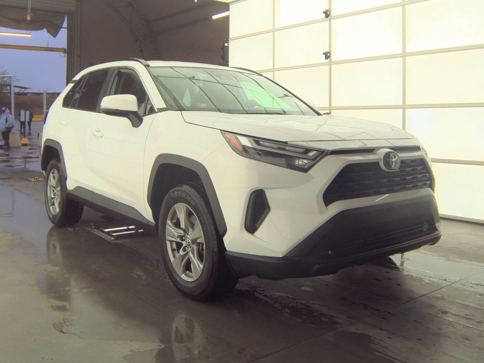 2024 Toyota RAV4 XLE FWD