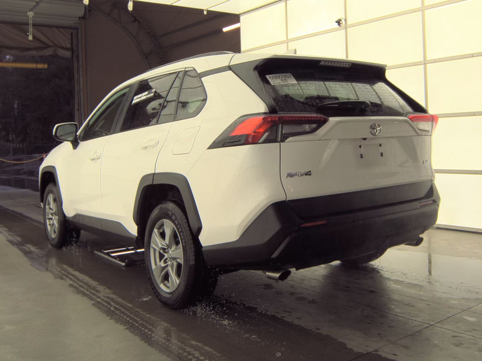 2024 Toyota RAV4 XLE FWD