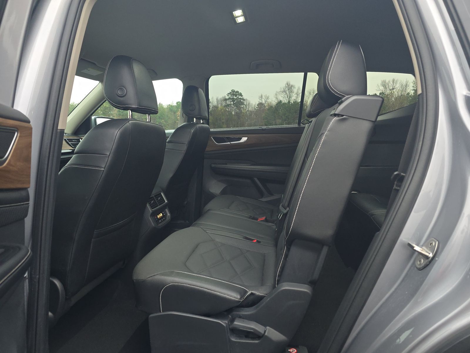 2024 Volkswagen Atlas 2.0T SE FWD