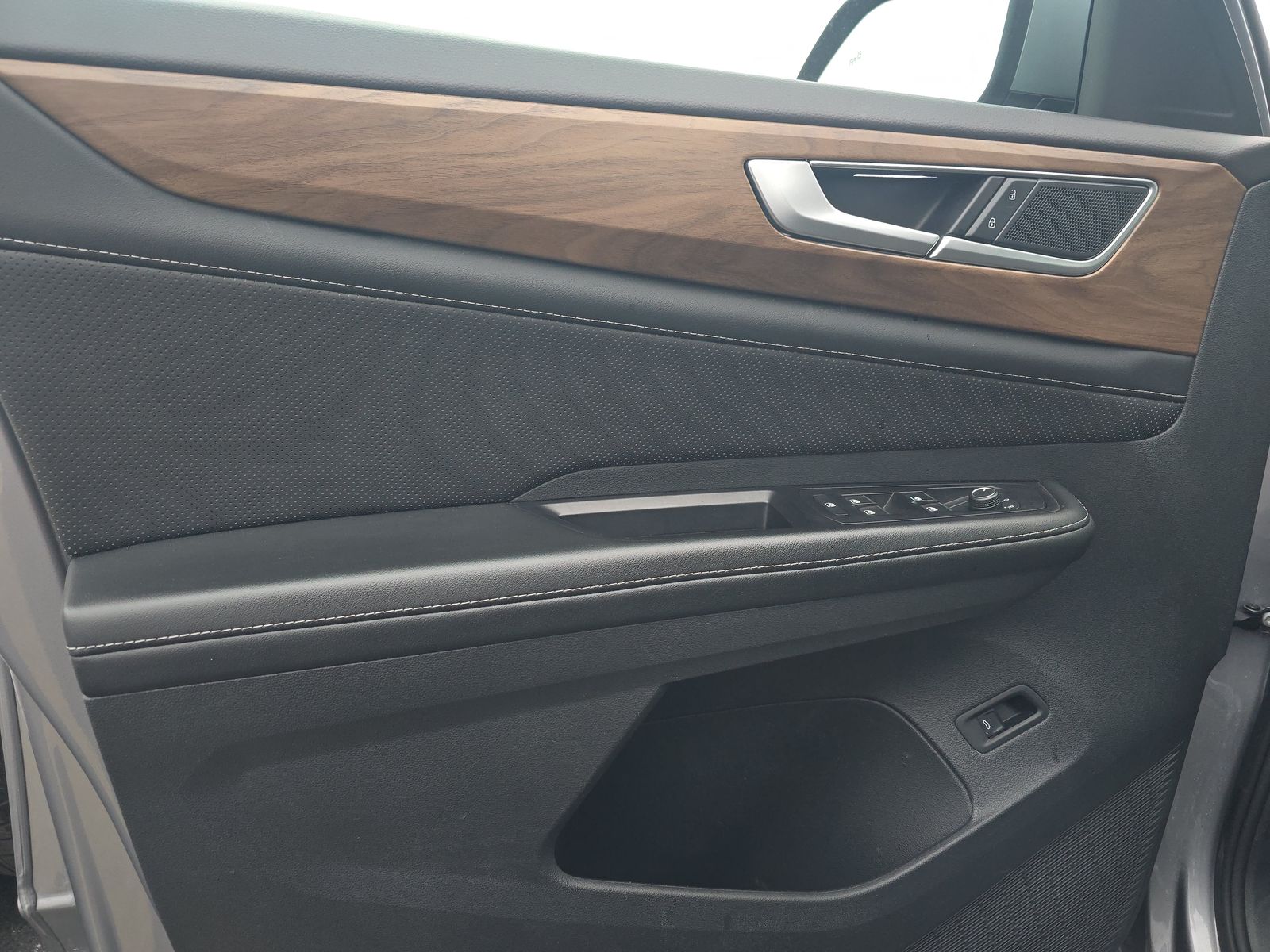 2024 Volkswagen Atlas 2.0T SE FWD