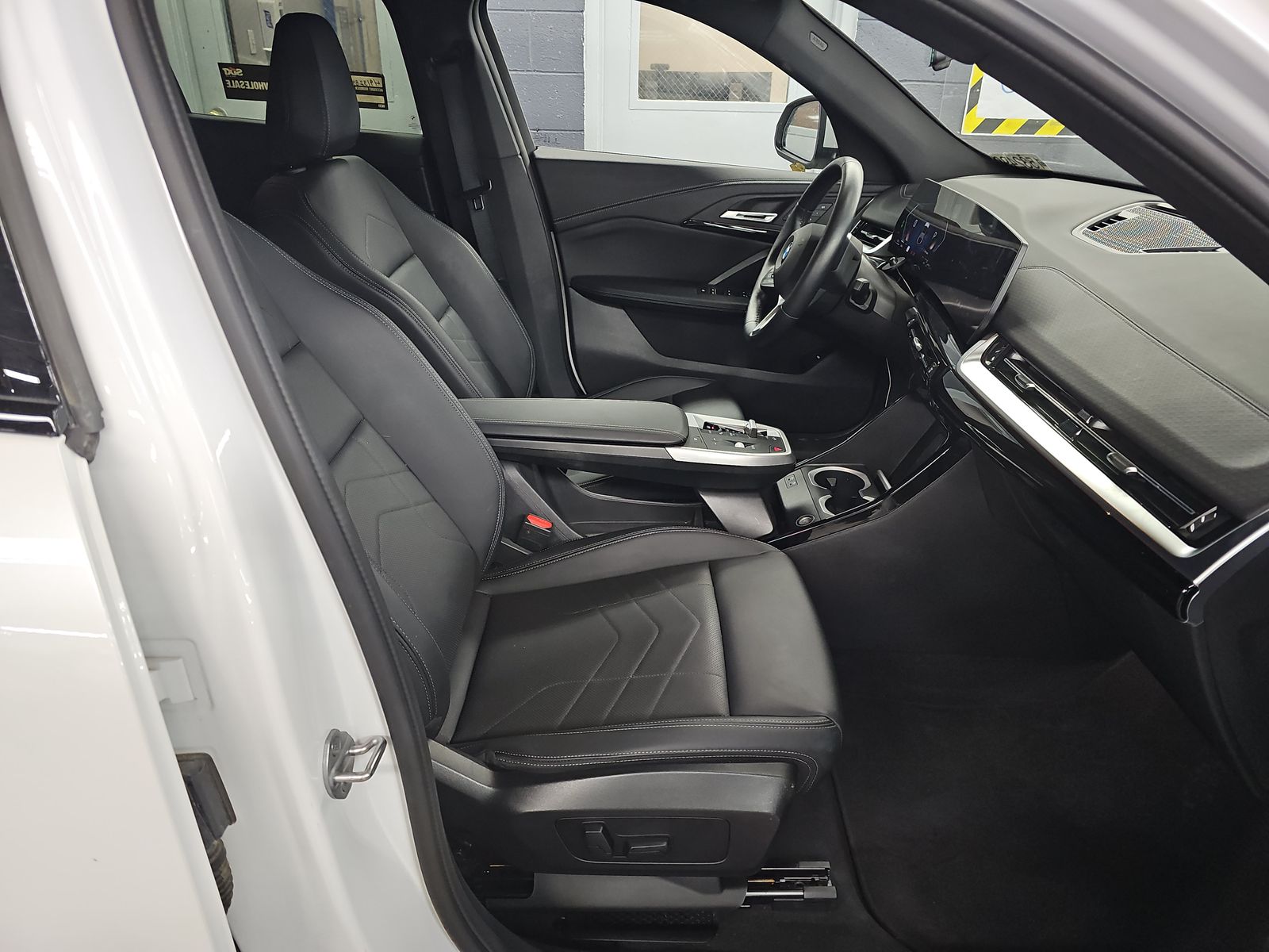 2025 BMW X2 xDrive28i AWD