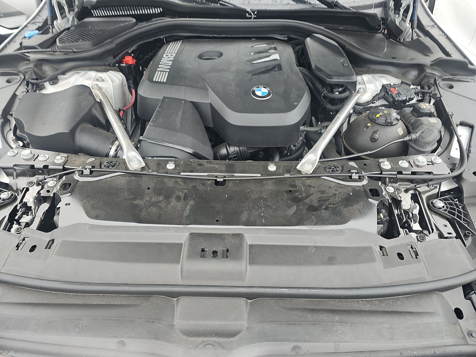 2025 BMW 5 Series 530i RWD