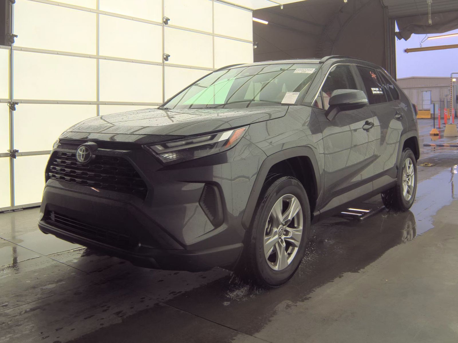 2024 Toyota RAV4 XLE FWD