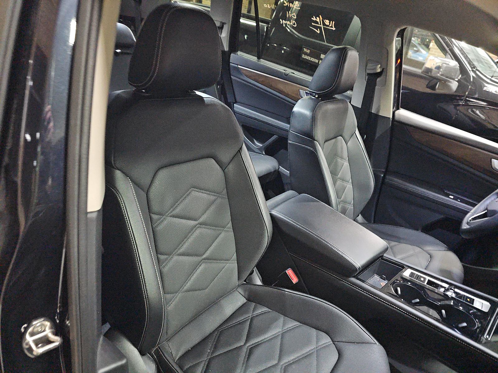 2024 Volkswagen Atlas 2.0T SE AWD