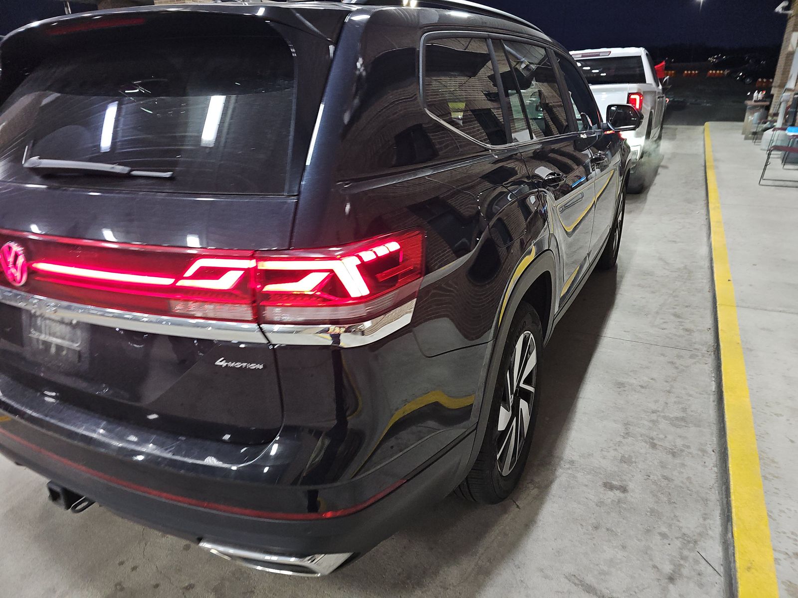 2024 Volkswagen Atlas 2.0T SE AWD