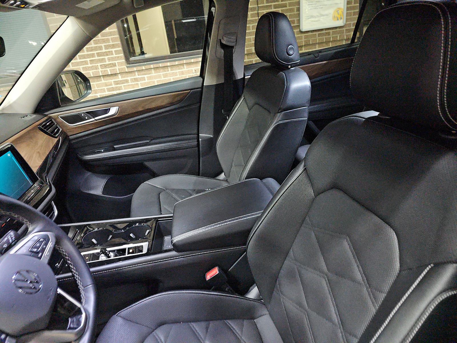 2024 Volkswagen Atlas 2.0T SE AWD