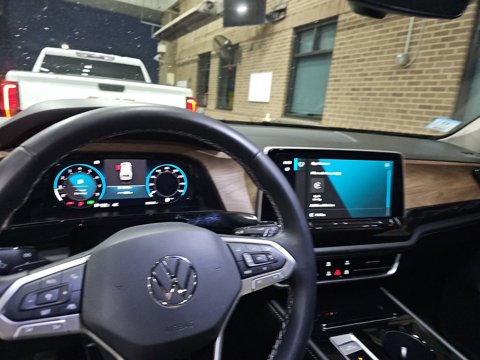 2024 Volkswagen Atlas 2.0T SE AWD