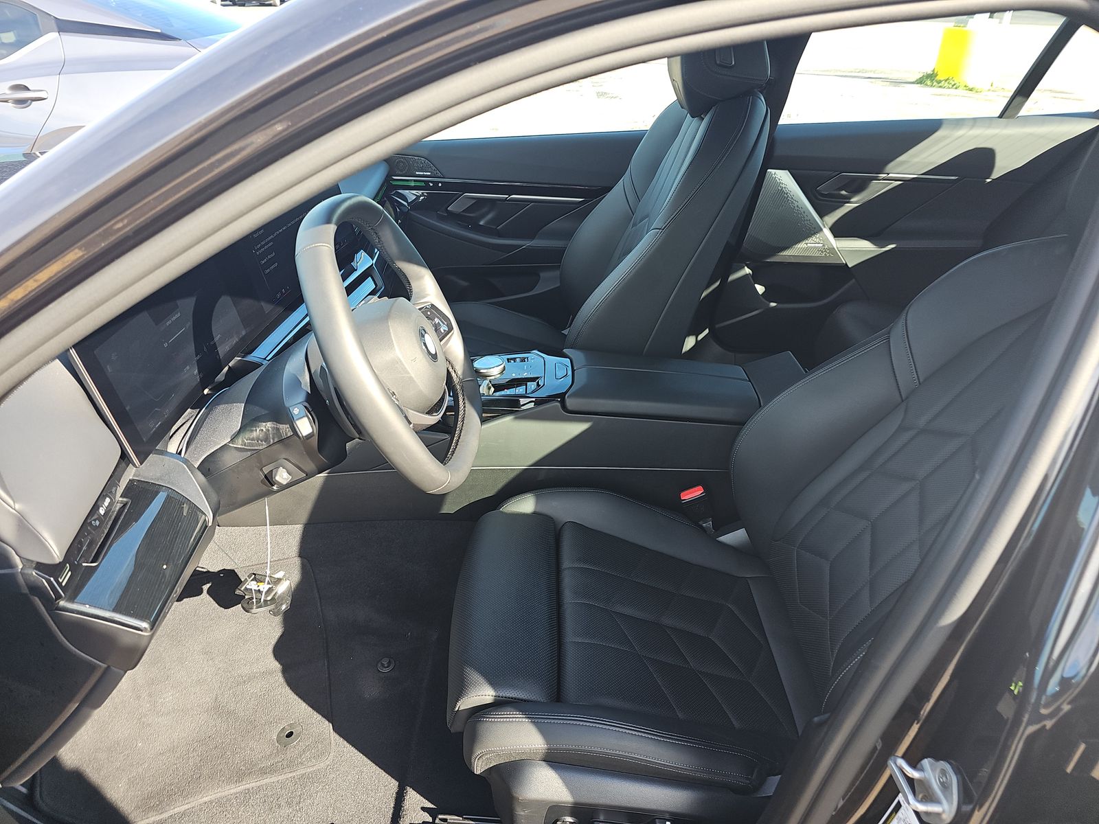 2025 BMW 5 Series 530i RWD