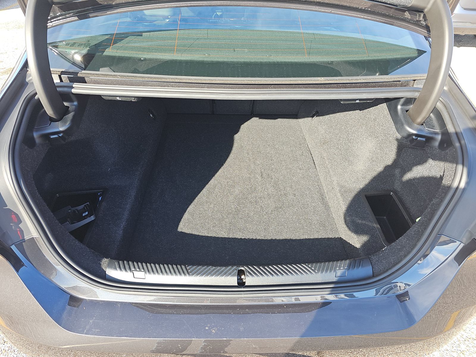 2025 BMW 5 Series 530i RWD