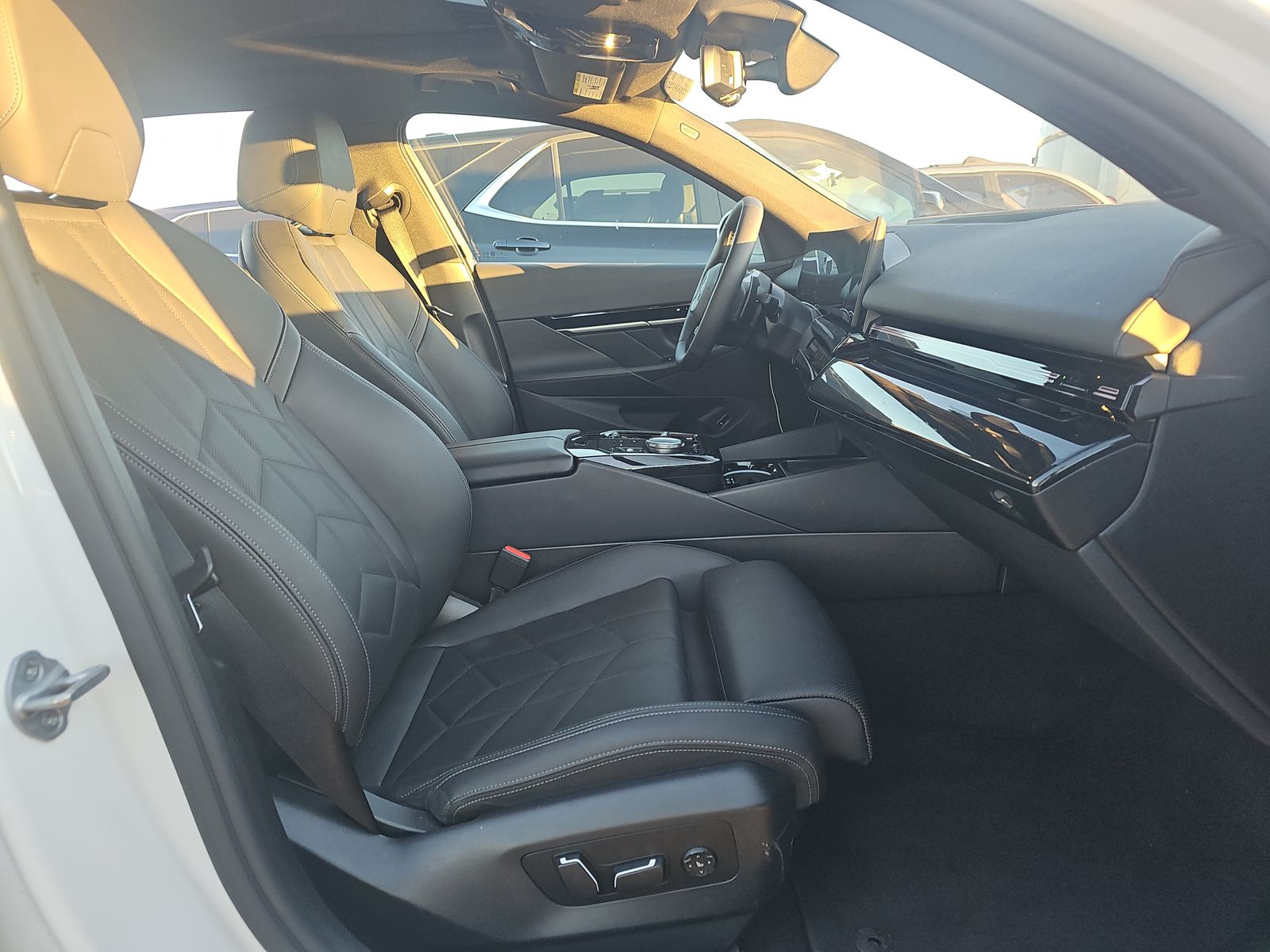 2025 BMW 5 Series 530i xDrive AWD