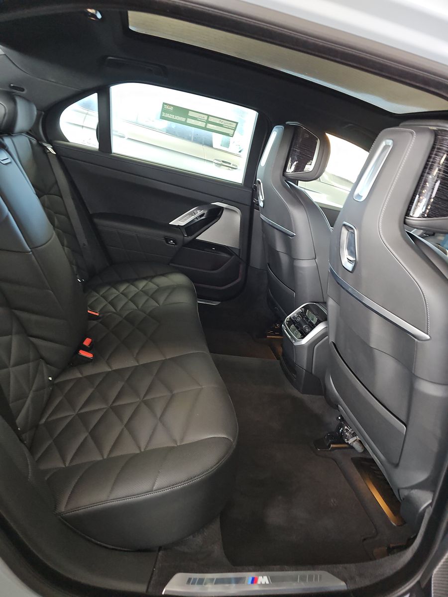 2025 BMW 7 Series 740i xDrive AWD