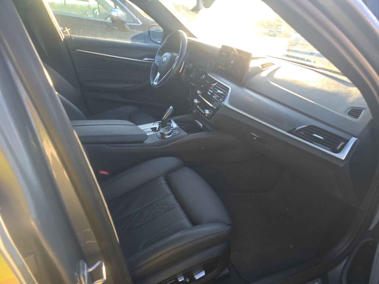 2023 BMW 5 Series 530i RWD