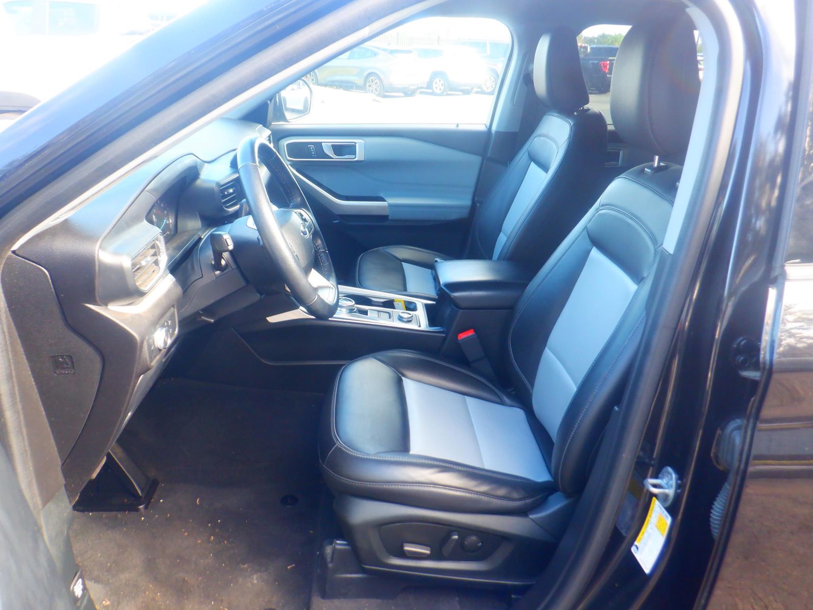 2022 Ford Explorer XLT AWD