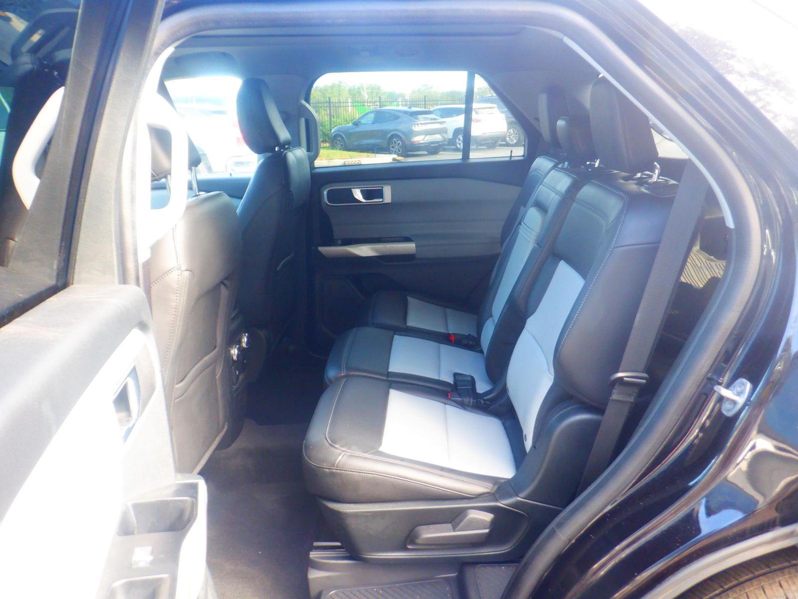 2022 Ford Explorer XLT AWD