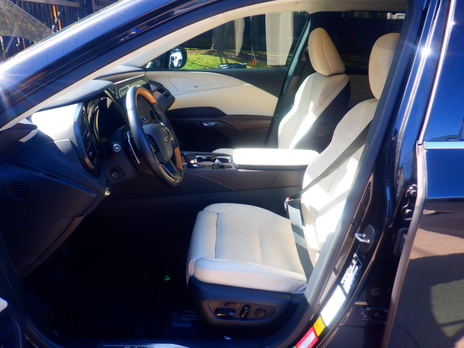 2024 Lexus RX 450h+ Luxury AWD