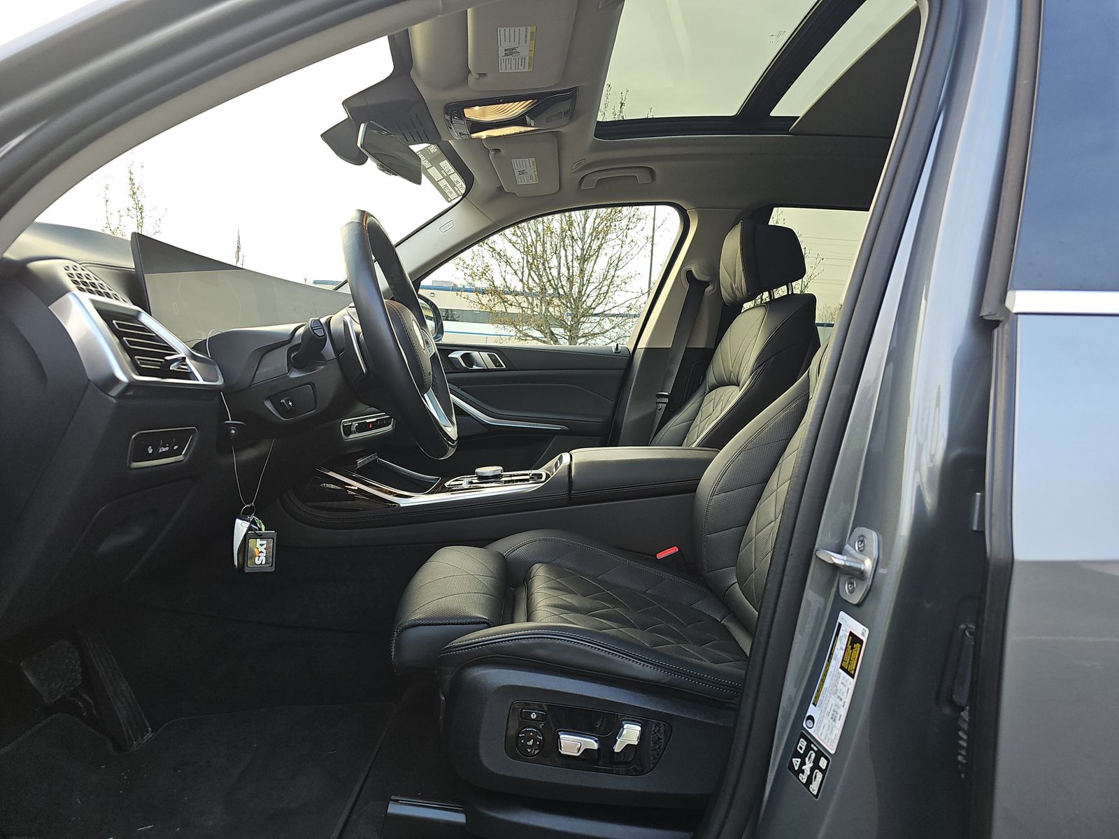 2025 BMW X7 xDrive40i AWD