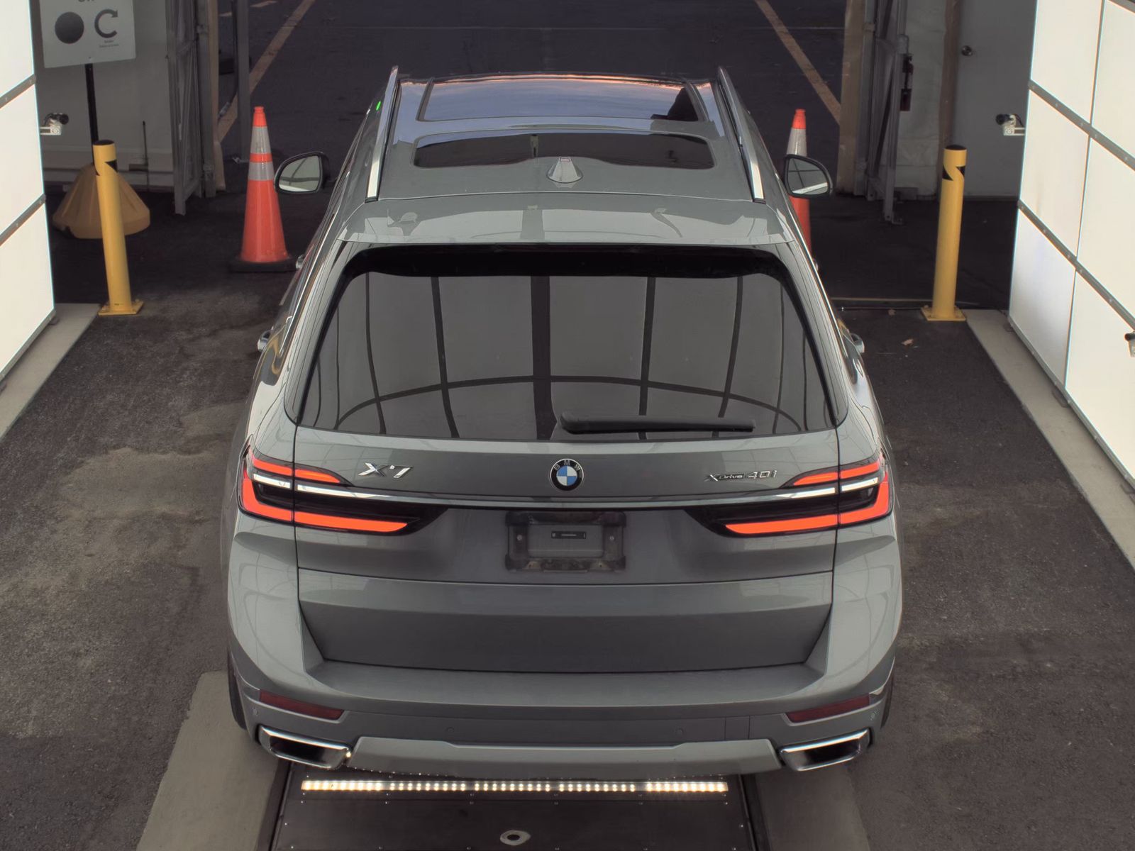 2025 BMW X7 xDrive40i AWD