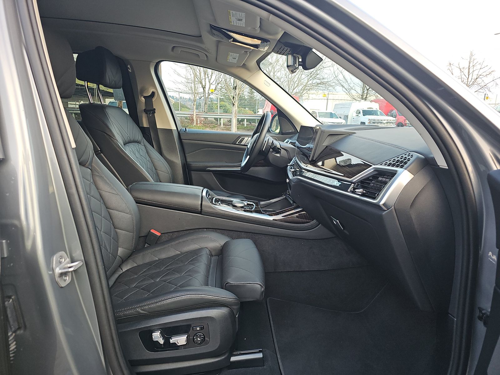 2025 BMW X7 xDrive40i AWD