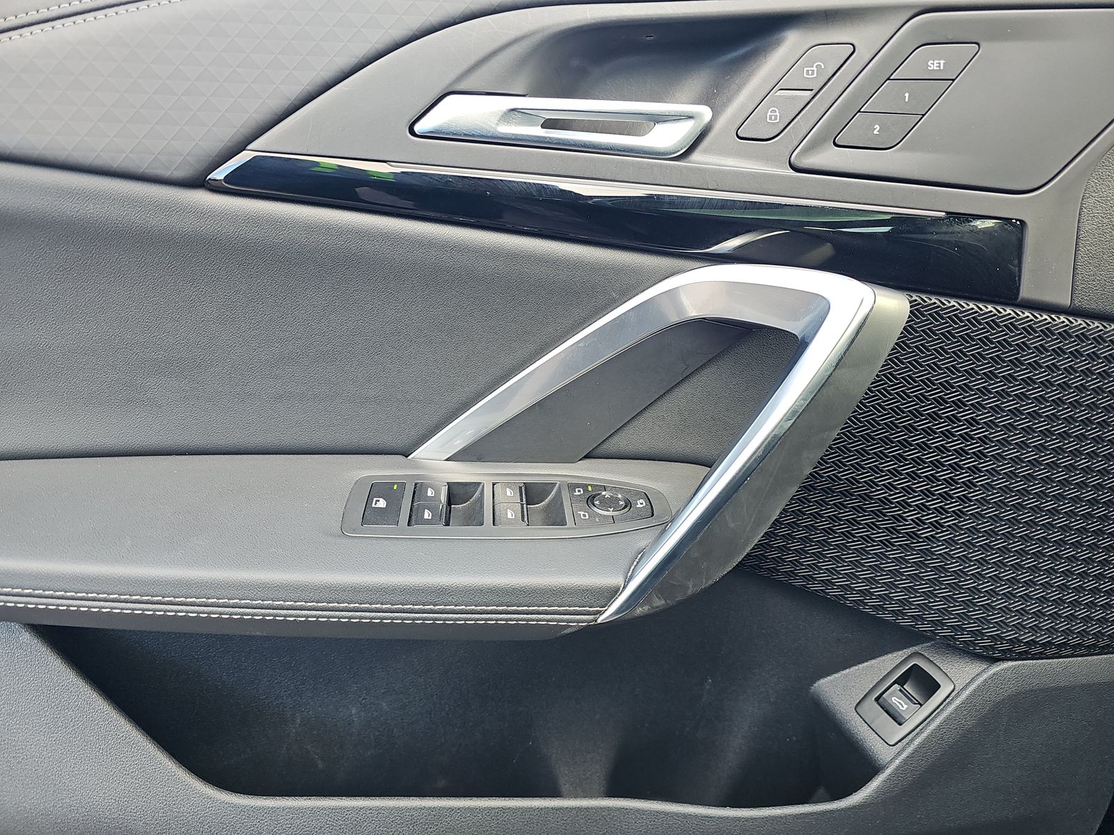 2025 BMW X2 xDrive28i AWD