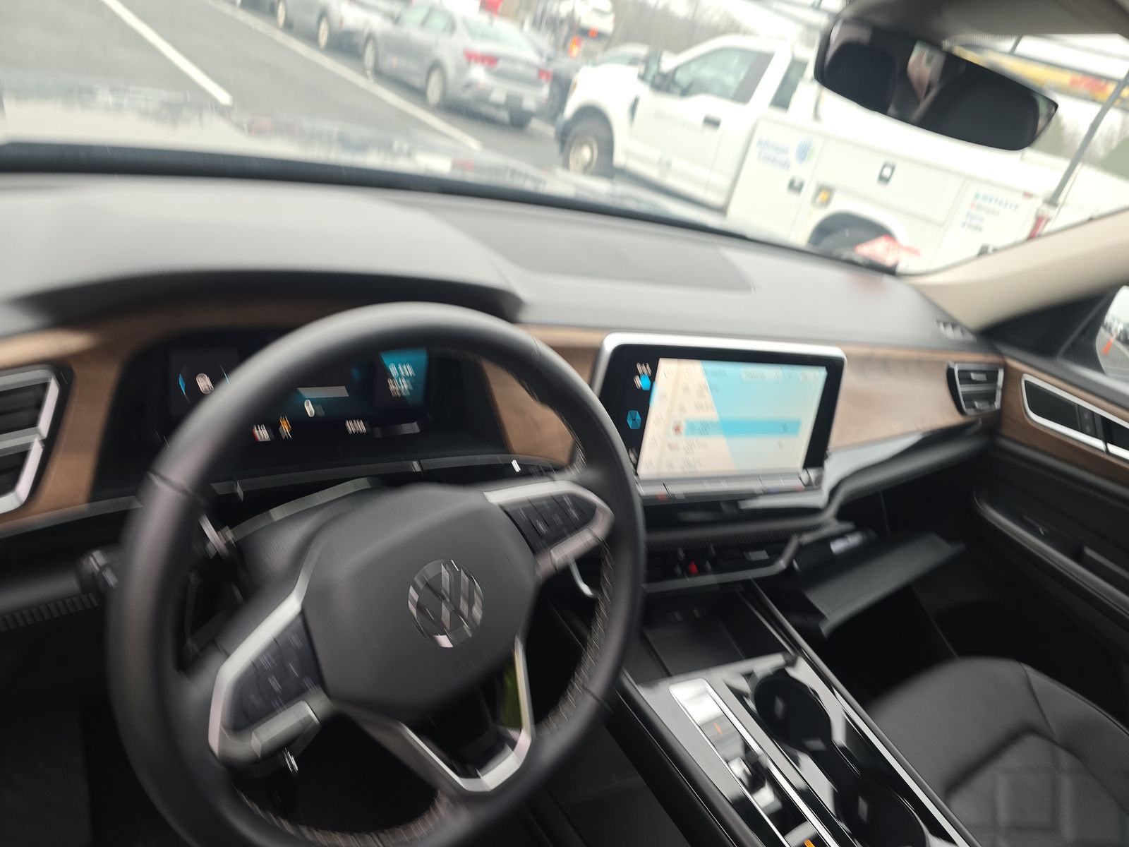 2024 Volkswagen Atlas 2.0T SE AWD