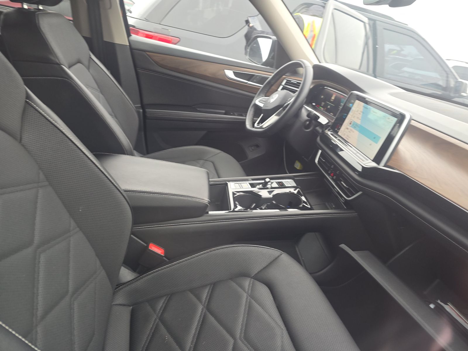 2024 Volkswagen Atlas 2.0T SE AWD