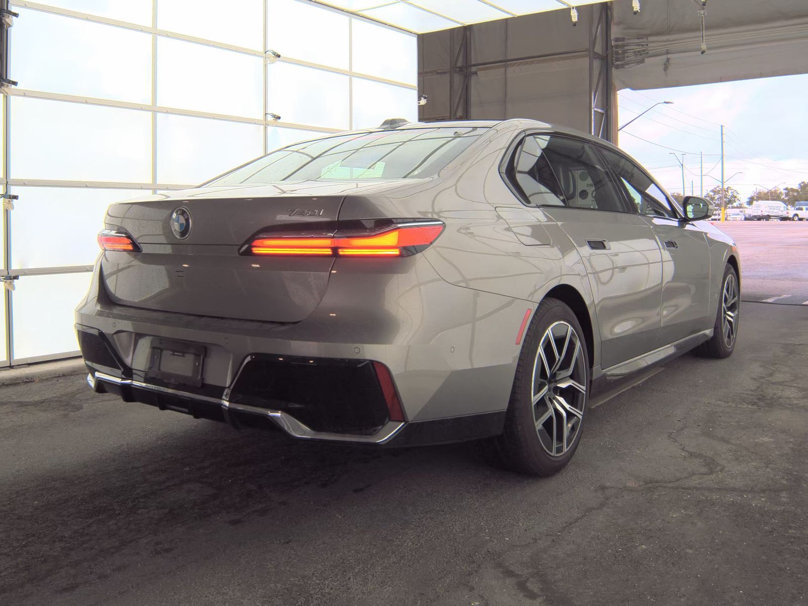 2025 BMW 7 Series 740i RWD