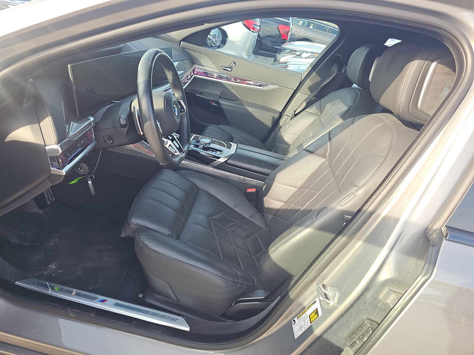 2025 BMW 7 Series 740i RWD