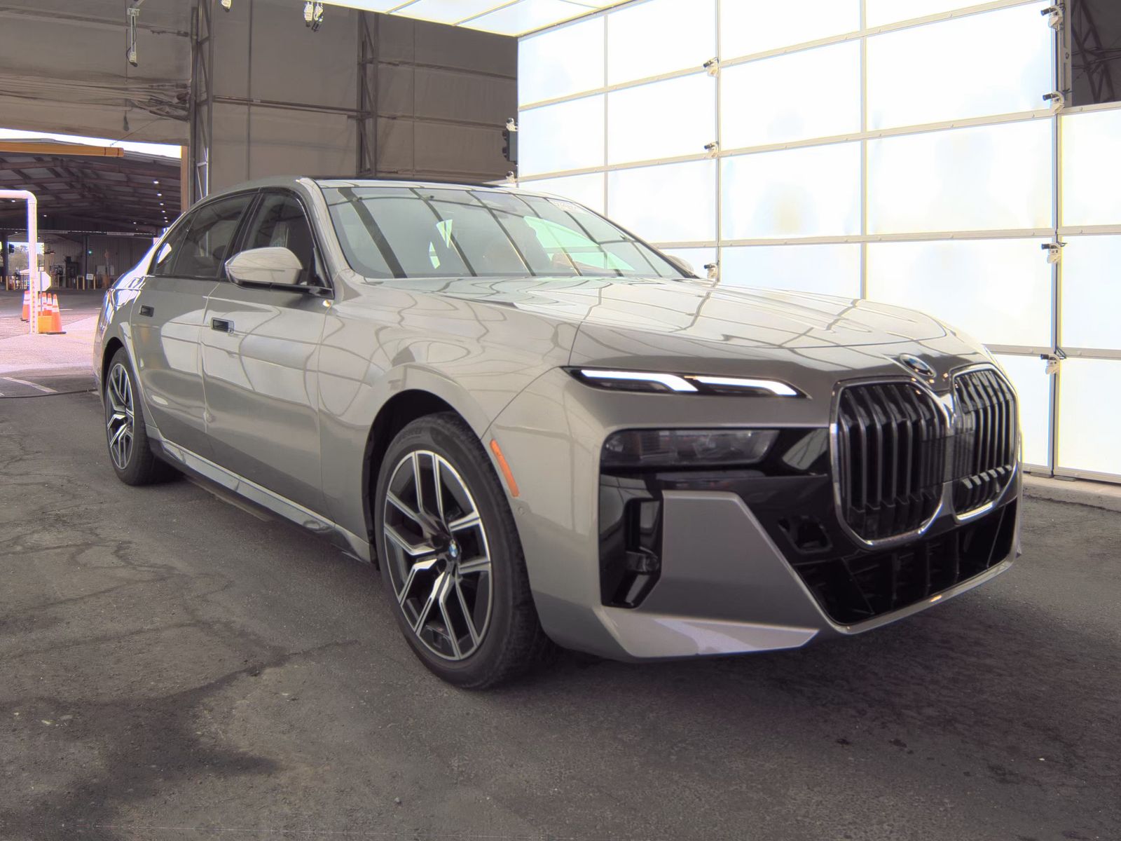 2025 BMW 7 Series 740i RWD